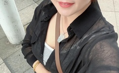 宝宝才三根手指就受不了